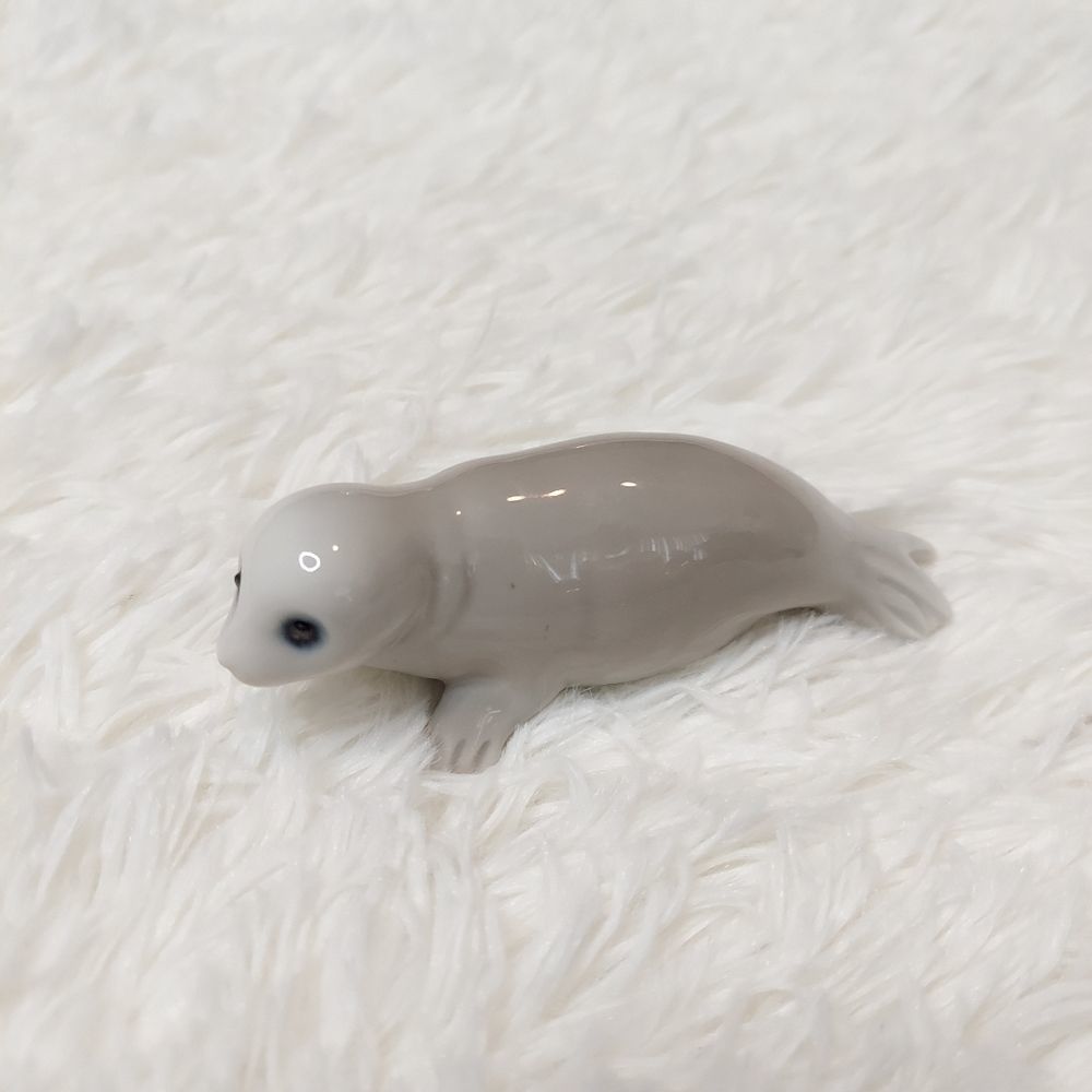 Vintage Baby Seal‎